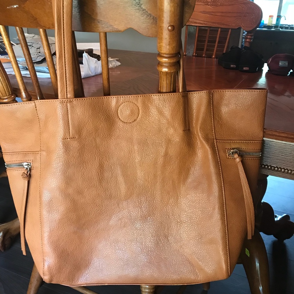 Street Level- Vegan Leather Tote